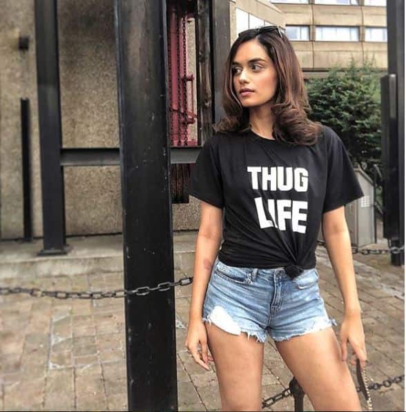 वहीं दूसरी तस्वीर को शेयर कर उन्होंने लिखा, 