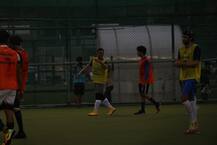 IN PICS: ईशान खट्टर और एमएस धोनी ने खेला फुटबॉल मैच, बॉलीवुड की कई हस्तियां भी हुईं शामिल