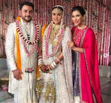 पूर्णा पटेल के रिसेप्शन में कैटरीना, उर्वशी, सोनाक्षी समेत कई अभिनेत्रियों ने बिखेरे जलवे, देखें तस्वीरें