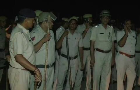 अलवर लिंचिंग: अकबर को 4KM दूर अस्पताल ले जाने में पुलिस ने लगाए 3 घंटे अलवर लिंचिंग: अकबर को 4KM दूर अस्पताल ले जाने में पुलिस ने लगाए 3 घंटे