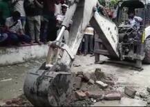 मुजफ्फरपुर: शेल्टर होम में 16 बच्चियों के साथ रेप, एक की हत्या कर वहीं दफनाया, अब खुदाई शुरू