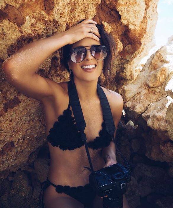 बता दें कि बिंकी एक बच्चे की मां भी हैं. साल 2017 में उन्होंने टीवी स्टार जोश पेटरसन से शादी रचा ली थी. (तस्वीर-इंस्टाग्राम)