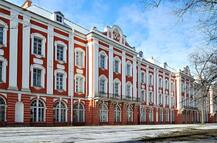 11 साल की उम्र में इस बच्चे ने आर्ट्स में डिग्री की हासिल, देखें तस्वीरें