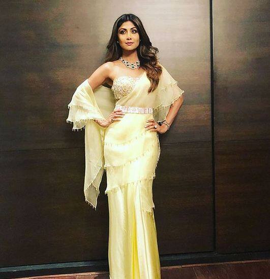  बॉलीवुड एक्ट्रेस शिल्पा शेट्टी भी टीवी शो में जज करने के लिए लेमन कलर की ड्रेस में नजर आईं. फोटोः इंस्टाग्राम