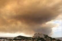 ग्रीस के जंगल में लगी आग, 60 की मौत और 156 घायल