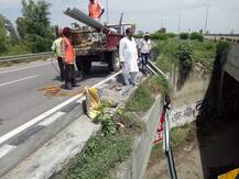 बिना रेलिंग वाले फ्लाईओवर से नीचे गिरी कार, पार्षद की मौत के बाद NHAI पर मुकदमा दर्ज