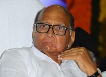 मराठा आरक्षण आंदोलन को पवार का समर्थन, बोले- CM फडणवीस ने दिया उकसाने वाला बयान