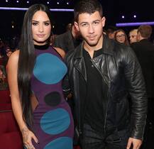 जानिए क्या है प्रियंका चोपड़ा, निक जोनास और डेमी लोवेटो का कनेक्शन