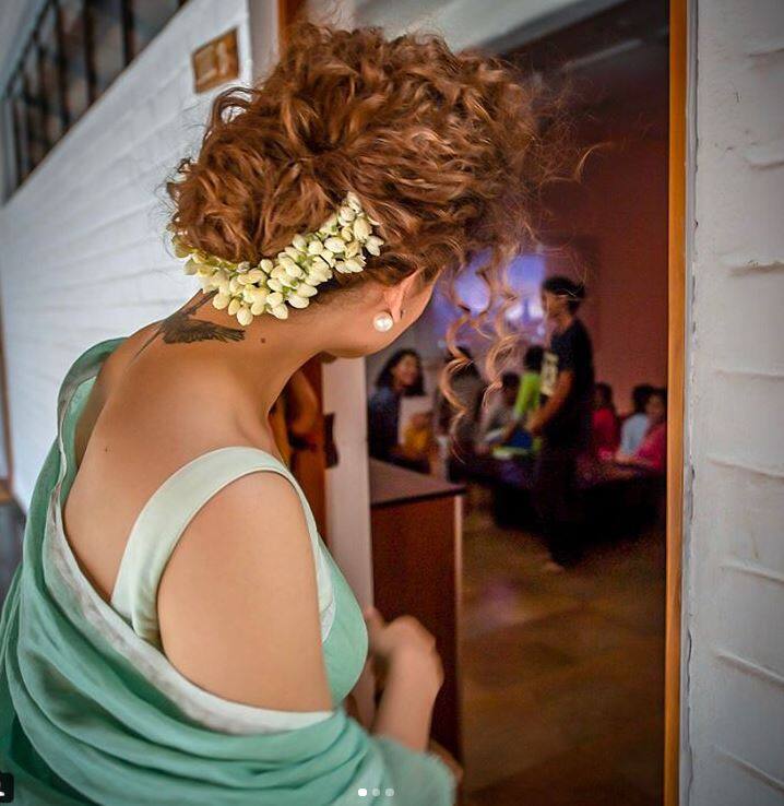 आपको बता दें कि कंगना इन दिनों अपनी अगली फिल्म 'मणिकर्णिका: द क्वीन ऑफ झांसी' में बिज़ी हैं. इस फिल्म में उन्होंने झांसी की रानी का किरदार निभाया है. (तस्वीर: इंस्टाग्राम)