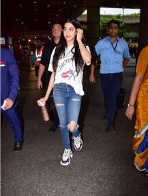 In Pics: सिंगापुर से लौटी \'धड़क\' फेम जाह्नवी कपूर