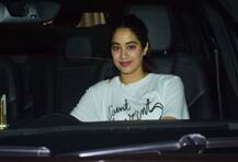 In Pics: सिंगापुर से लौटी \'धड़क\' फेम जाह्नवी कपूर