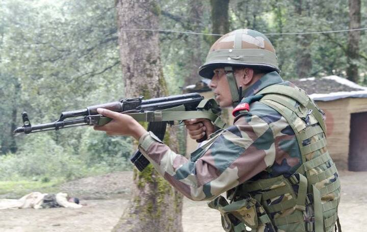 पाकिस्तान अपनी हरकतों से नहीं बाज आया उसने फिर से 1 जून, 1999 में बम से एनएच 1 ए हाईवे पर धमाका किया. भारत ने आखिरकार 5 जून, 1999 को दस्तावेज जारी कर बताया कि इन हमलों के पीछे पाकिस्तान का हाथ था. तस्वीर: गूगल फ्री इमेज