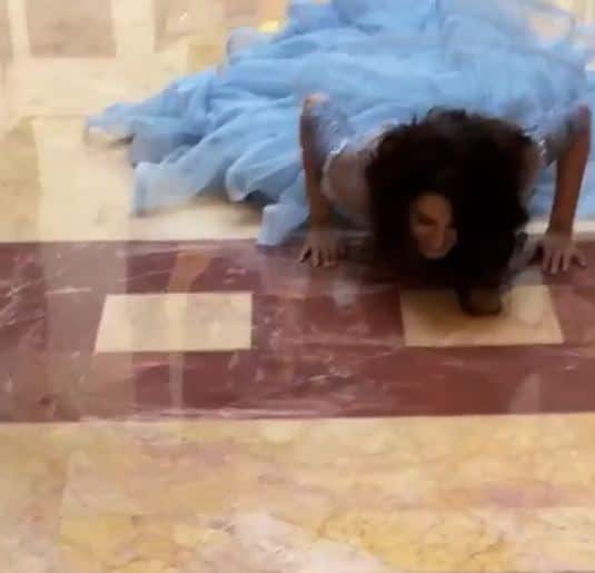 वीडियो पोस्ट करते हुए उन्होंने लिखा रोहित रेड्डी की बीवी हूं तो ये तो करना बनता है. फोटोः इंस्टाग्राम