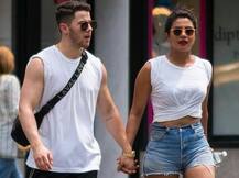 11 साल छोटे ब्वॉयफ्रेंड निक से प्रियंका ने की सगाई, देखिए अब तक की सबसे Romantic Photos