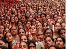 Blog: जी नहीं, औरतें औरतों की दुश्मन बिल्कुल नहीं