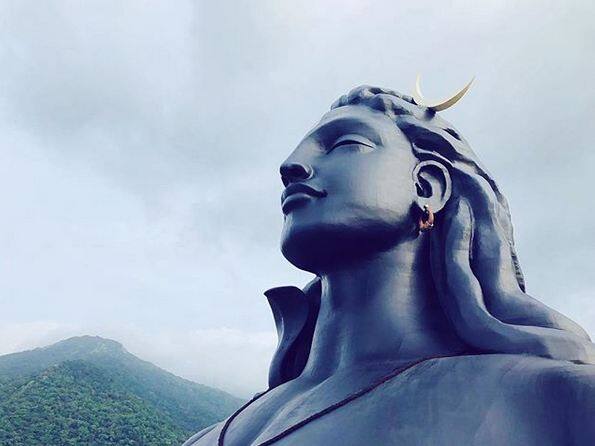 भगवान शिव की इस मूर्ति को दुनिया की सबसे बड़ी मूरत होने का गिजीज बुक ऑफ वर्ल्ड रिकॉर्ड का खिताब मिल चुका है. फोटोः इंस्टाग्राम