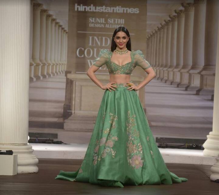 एक्ट्रेस कियारा का फिल्मी करियर भी काफी शानदार रहा है. वो एम एस धोनी- एन टोल्ड स्टोरी और फग्ली जैसी फिल्मों में नजर आ चुकी हैं. फोटो-मानव मंगलानी