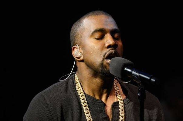 उन्होंने लिखा, 'आत्महत्या करने से कैसे बचें. ऐसे लोगों के आसपास रहना छोड़ दें, जो चाहते हैं कि आप आत्महत्या कर लें.' फोटो-इंस्टाग्राम