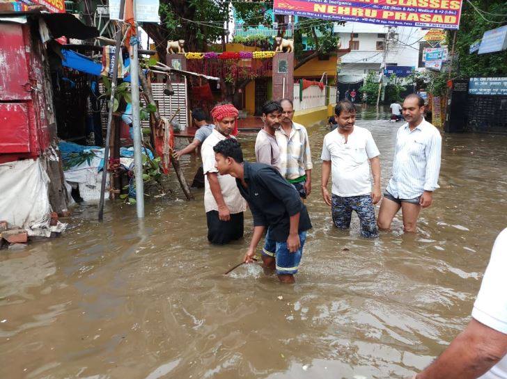 पटना: जलभराव के बाद गटर में गिरी 5 साल की बच्ची की हुई मौत