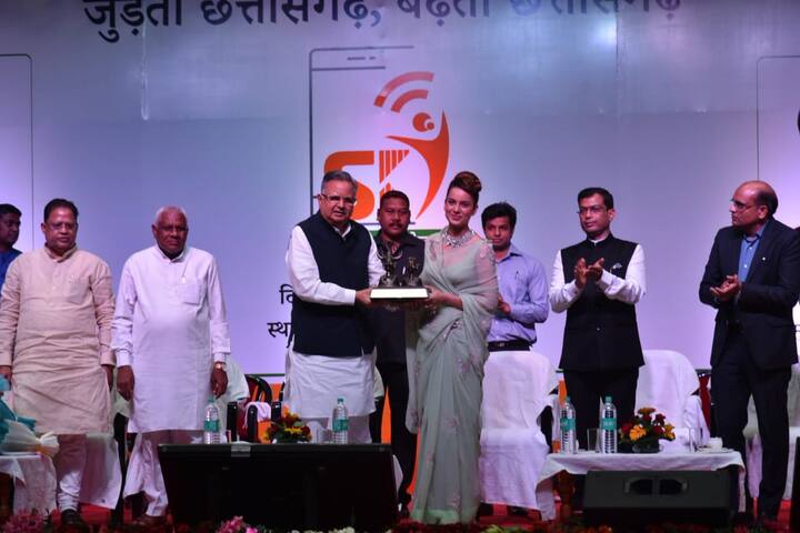 कंगना रनौत इन दिनों अपनी अगली फिल्म ‘मणिकर्णिका: द क्वीन ऑफ झांसी’ की शूटिंग कर रही हैं. (तस्वीर: टीम कंगना रनौत, ट्वीटर)