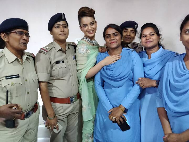 इसके अलावा कंगना राजकुमार राव के साथ फिल्म ‘मेंटल है क्या’ में भी नज़र आएंगी. (तस्वीर: टीम कंगना रनौत, ट्वीटर)