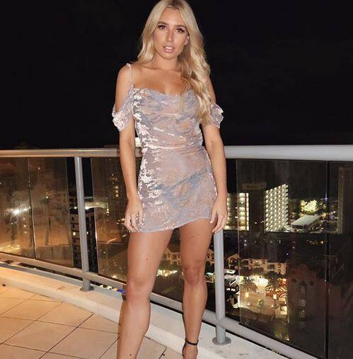 इसके बाद कैसिडी 98% ट्रांसपेरेंट कपड़ों में नजर आईं. इसमें इन्हों ने खूब तस्वीरें भी खिंचवाईं. फोटोः इंस्टाग्राम