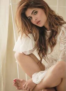 करिश्मा शर्मा ने अपनी खूबसूरत फोटोशूट से किया हजारों को घायल