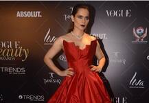 कंगना ने प्रियंका चोपड़ा को किया फोन, निक संग सगाई पर दी बधाई