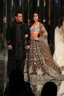 कैटरीना कैफ के साथ रैम्प पर उतरे सलमान खान, जोड़ी पर थम गईं सबकी निगाहें