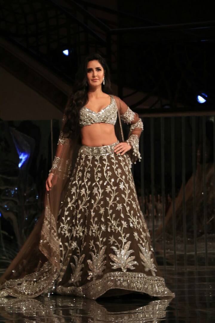 तस्वीरों में साफ है कि कैटरीना इस दौरान काफी कंफर्टेबल और कॉन्फीडेंट थीं. (तस्वीर: मानव मंगलानी)