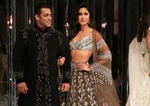 कैटरीना कैफ के साथ रैम्प पर उतरे सलमान खान, जोड़ी पर थम गईं सबकी निगाहें