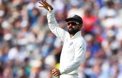 Ind vs Eng 1st Test: कोहली ने रूट के आउट होने पर मनाया ‘माइक ड्रॉप’ जश्न Ind vs Eng 1st Test: कोहली ने रूट के आउट होने पर मनाया ‘माइक ड्रॉप’ जश्न