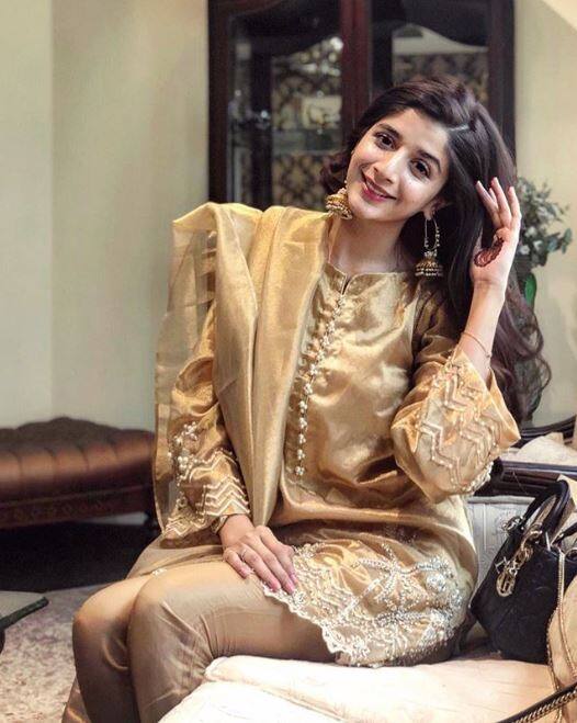 खास बात ये है कि मावरा बॉलीवुड एक्टर रणबीर कपूर के साथ रिलेशनशिप की खबरों को लेकर सुर्खियां बटोर चुकी हैं. फोटो-इंस्टाग्राम