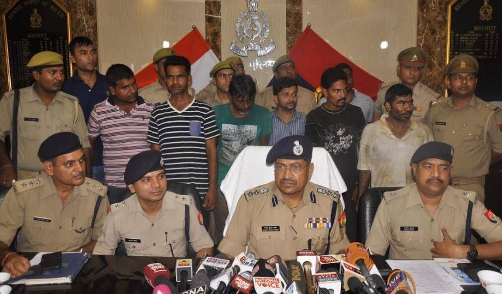 मेरठ: चुनाव से पहले टारगेट पर थी कांवड़ यात्रा, सैकड़ों तमंचे बरामद