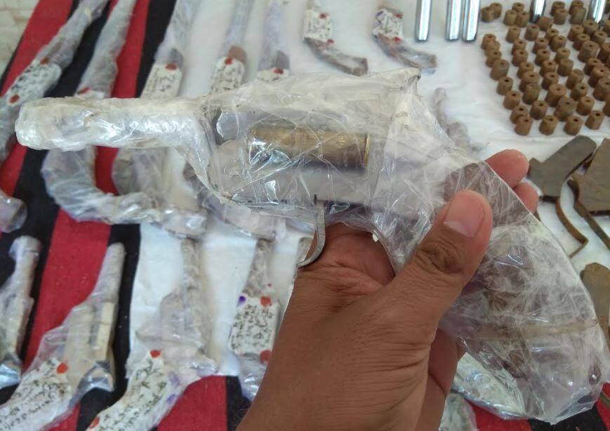 मेरठ: चुनाव से पहले टारगेट पर थी कांवड़ यात्रा, सैकड़ों तमंचे बरामद