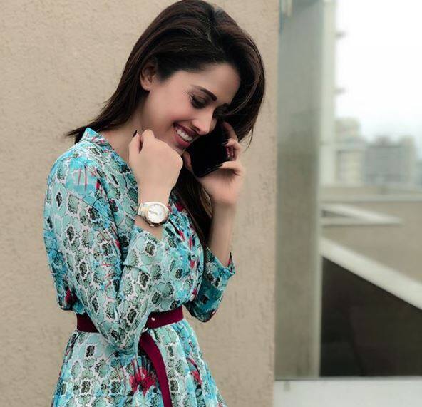 बॉलीवुड हीरोइन नुसरत ने बहुत ही कम समय में बॉलीवुड में अपनी जगह बना ली है. आज वे किसी पहचान की मोहताज नहीं है. फोटोः इंस्टाग्राम