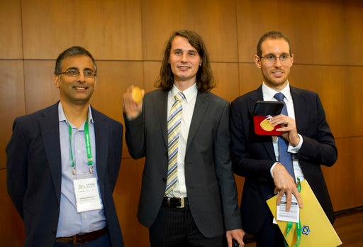 Know everything about Indian-origin mathematician Akshay Venkatesh who gets prestigious Fields Medal पढ़ें, कौन हैं गणित में नोबल 'फील्ड्स मेडल' पुरस्कार जीतने वाले भारतीय मूल के अक्षय वेंकटेश
