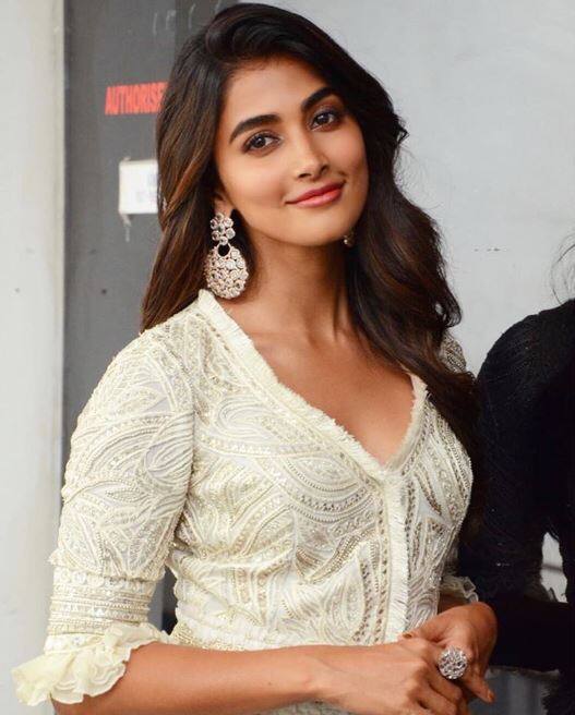 वहीं अब इस कड़ी में एक्ट्रेस पूजा हेगड़े का नाम भी जुड़ गया है. फोटो-इंस्टाग्राम