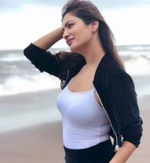 टीवी अभिनेत्री पूजा बिष्ट ने इंस्टाग्राम पर शेयर की मनमोहक तस्वीरें, रह चुकी हैं शरद मल्होत्रा की एक्स