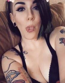 एक जीभ को दो बनाने का ट्रेंड हो रहा है पॉपुलर, लेकिन है आपके लिए जानलेवा