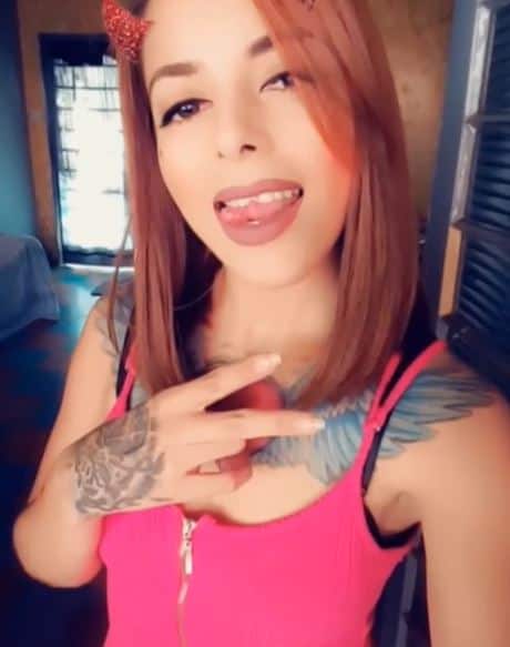 जानकारों का कहना है कि दांत और मसूड़े के लिए भी टंग स्प्लिटिंग का ये एडवेंचर खतरे से खाली नहीं है. फोटो- इंस्टाग्राम 