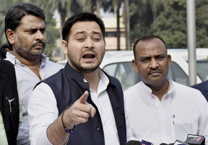 Shelter Home Rape Case: Tejashwi Yadav to hold Dahrna at Jantar Mantar, Rahul Gandhi, Arvind Kejriwal and TMC appealed to join it शेल्टर होम कांड: जंतर-मंतर पर आज तेजस्वी का महाधरना, राहुल-केजरीवाल, TMC से शामिल होने की अपील