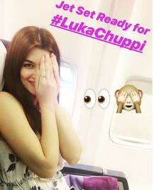 In Pics: कृति ने कॉस्मोपॉलिटन मैगजीन के लिए ब्लू कलर की स्पोर्टी ड्रेस में कराया फोटोशूट