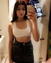 \'करनजीत कौर- द अनटोल्ड स्टोरी\' में ये लड़की बनी है मिनी सनी लियोनी, जानिए कौन है ये