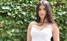 \'करनजीत कौर- द अनटोल्ड स्टोरी\' में ये लड़की बनी है मिनी सनी लियोनी, जानिए कौन है ये