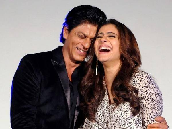 शाहरुख खान- काजोल देवगन: रील लाइफ से लेकर रियल लाइफ तक बॉलीवुड की सबसे फेवरेट दोस्ती है शाहरुख और काजोल. दोनों ने कई फिल्में एक सआथ की हैं. आज भी जब ये दोनों किसी इवेंट या स्टार पार्टी में साथ नजर आते हैं तो वो फैंस के लिए किसी ट्रीट से कम नहीं होता हैं.