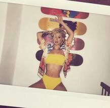 इग्गी अजेला के अनोखे फोटोशूट की तस्वीरों को देखकर आप भी बन जाएंगे उनके फैन