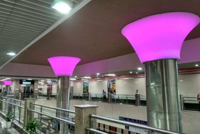 8.1 किलोमीटर तक बने पिंक लाइन में अभी सिर्फ सर विश्वेसरैया मोती बाग एलिवेटेड स्टेशन (जमीन के उपर) हैं और बाकी सभी अंडर ग्राउंड स्टेशन (भूमिगत) हैं. फोटो-फ्री गूगल इमेज