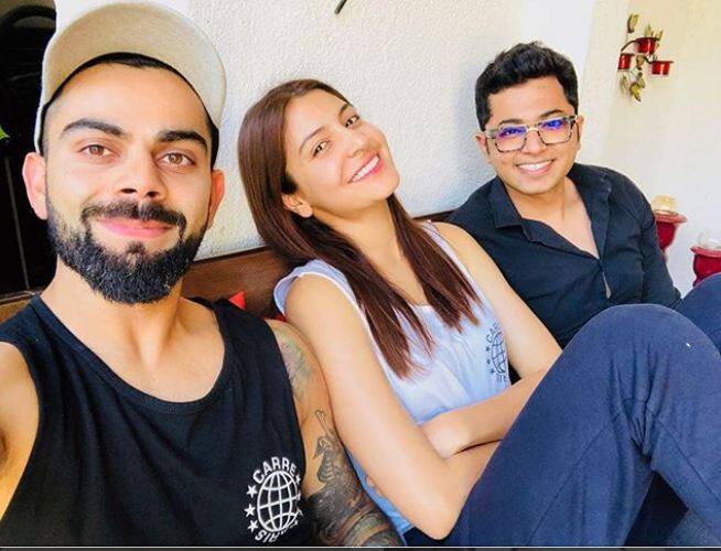 अनुष्का शर्मा अपनी अपकमिंग फिल्म 'सुई धागा' और 'जीरो' की शूटिंग में बिजी थीं. शूटिंग से छुट्टी मिली वो फौरन अपने पति विराट कोहली के पास लंदन के लिए रवाना हो गईं. फोटो-इंस्टाग्राम