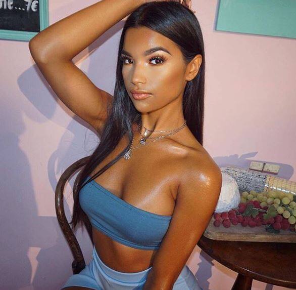 मैनचेस्टर बेस्ड प्रिटी लिटिल थिंग, हॉट ड्रेसेज बनाने के लिए मशहूर है.  फोटो : इंस्टाग्राम